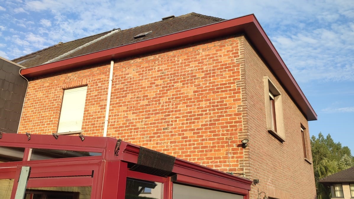 Nieuwe dakgot is klaar